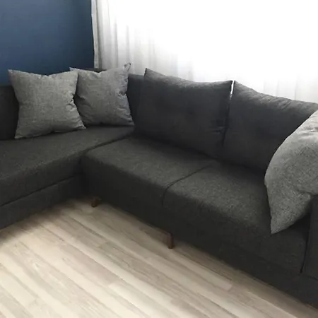 아파트 Small Semi Basement Floor *